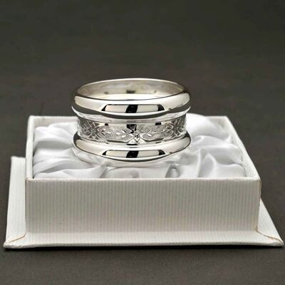 Russian napkin ring box