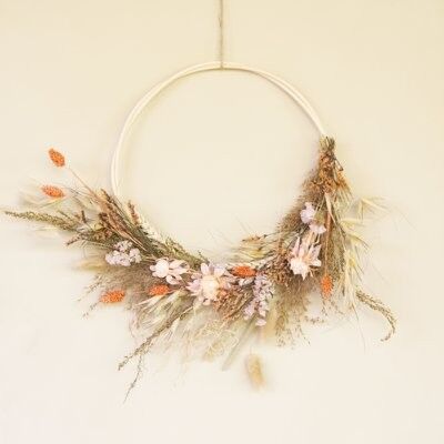 Dried Flower Wreath half Lilly