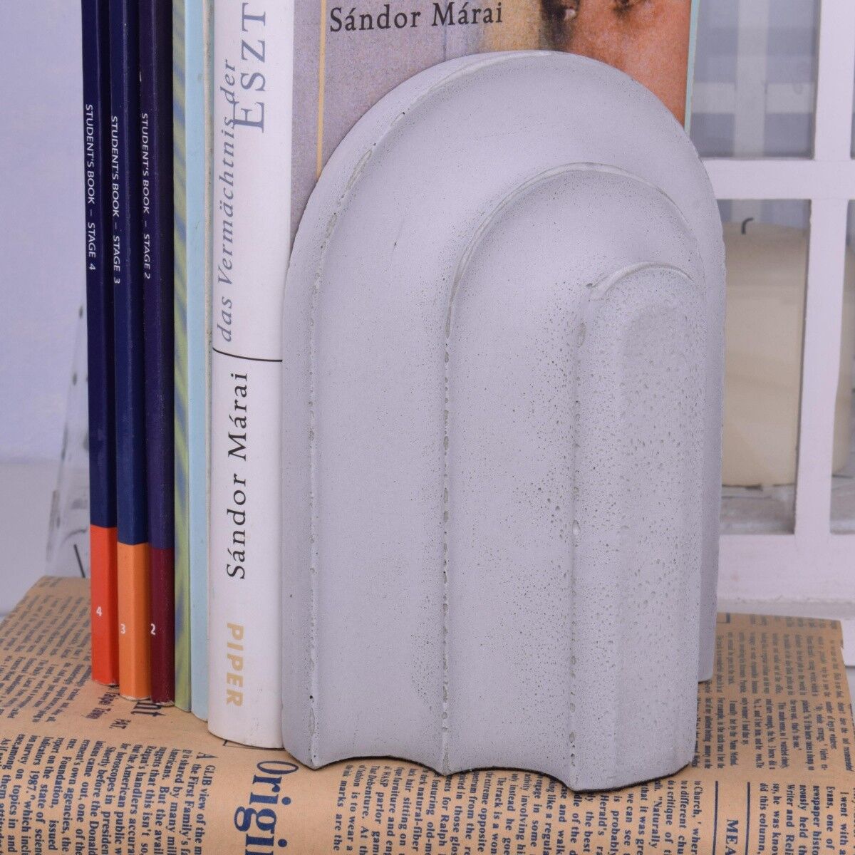 Buchstütze "Mainz" Design aus Beton Bücher Regal