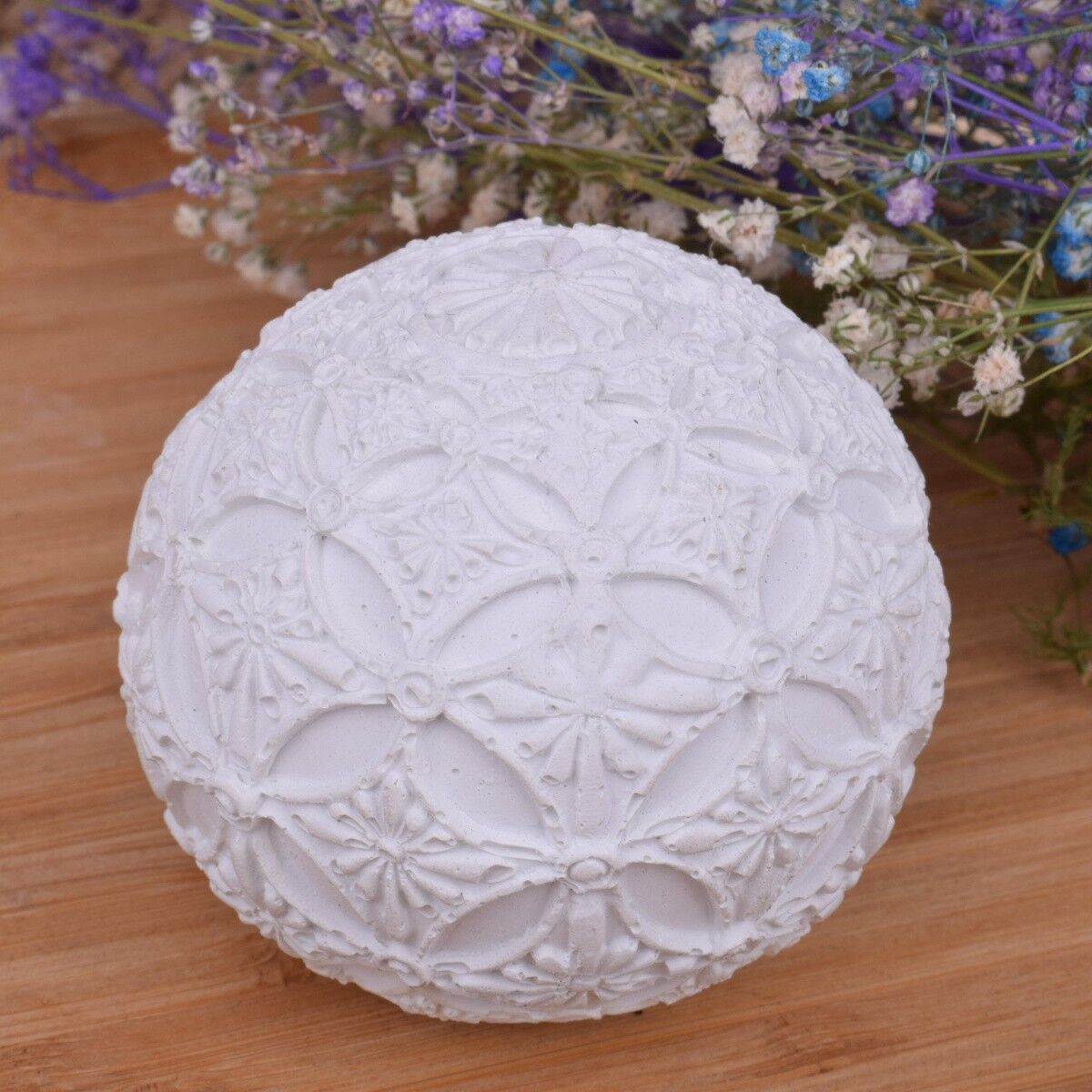 Sfera decorativa "Eternity" bianca Set di 3 Decorazioni per la tavola di design