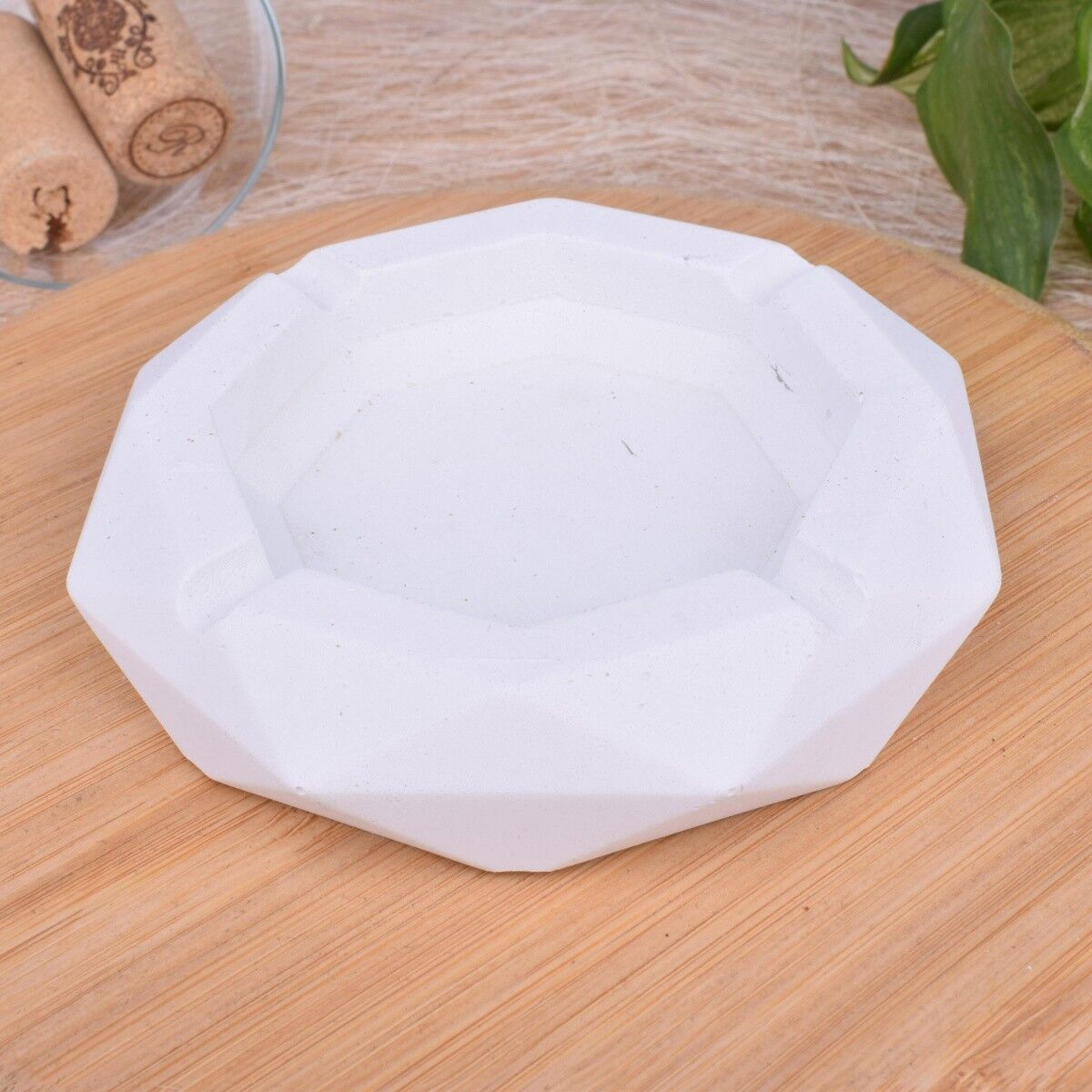 Posacenere "Stoccarda" design bianco, decorazione da tavola, unico