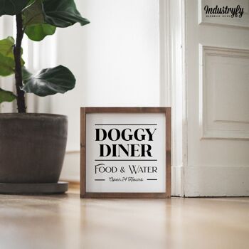 Enseigne maison de campagne "Doggy Diner" - 20x20 - avec cadre 4