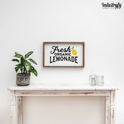Farmhouse Design Schild "Fresh organic Lemonade" - 50x30 - mit Rahmen