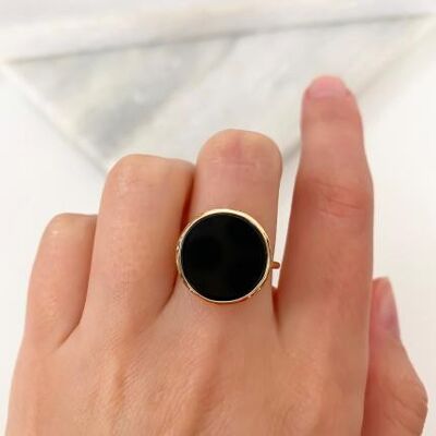Hammered onyx Albane ring