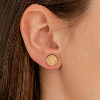 Clous d'oreilles en bois cercle 10 mm - chêne 2