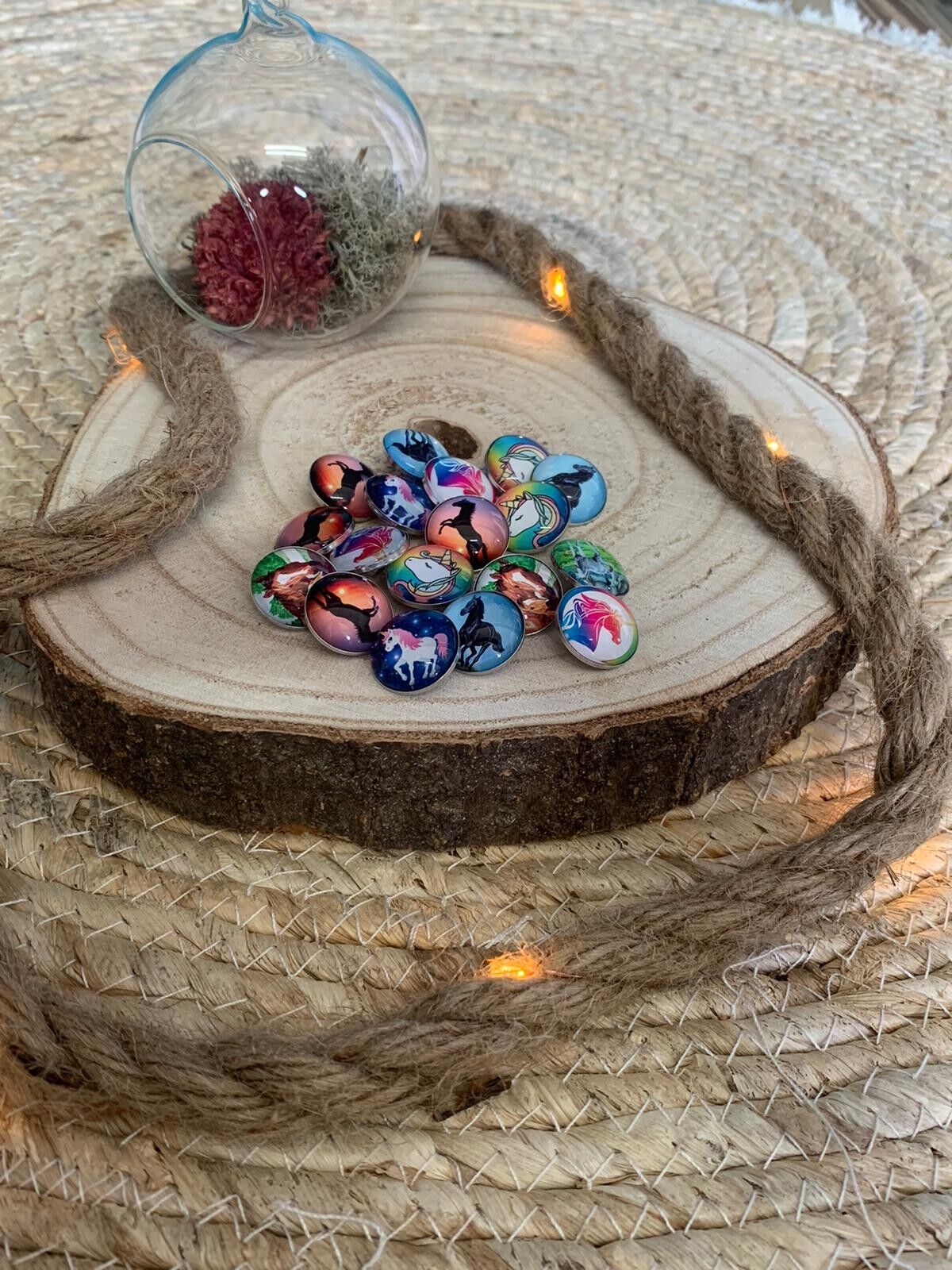 Set mit 6 Druckknöpfen aus der Kollektion Pferde, Einhörner