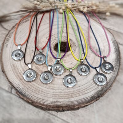 Interchangeable color cord necklace