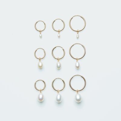 Freshwater pearl hoop earring gold