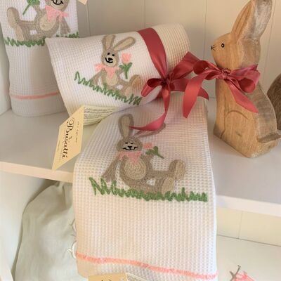 BUNNY - EMBROIDERED HONEYCOMB GUEST TOWEL