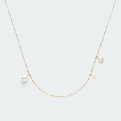 Asymmetric Pearl necklace gold
