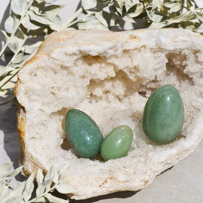 Green Aventurine Yoni egg for perineal rehabilitation