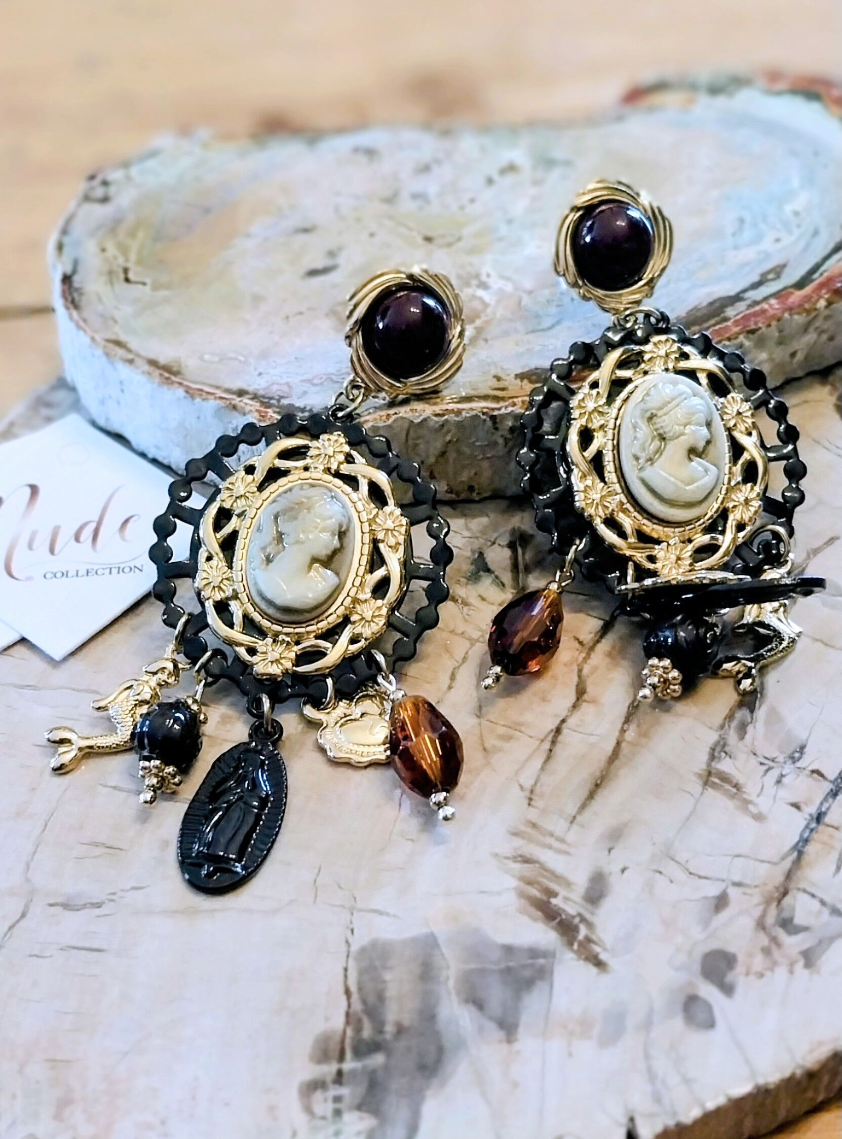 Chocolate cameo earrings."Masai" Collection