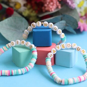 Perles lettres 3 mots pour bracelet à personnaliser - Girls, Just Wanna et Have Fun 2