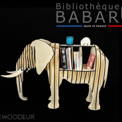 Libreria in legno con elefante