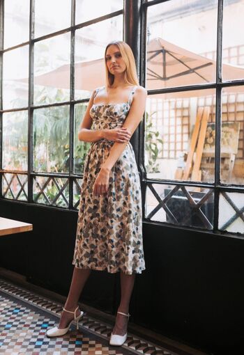 Robe midi imprimée avec corsage et bretelles 1