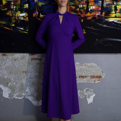 Long-sleeved midi dress with front and back opening