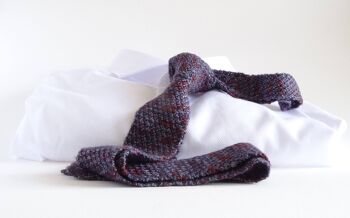 Cravate tricotée à la main Carbon Earth 1