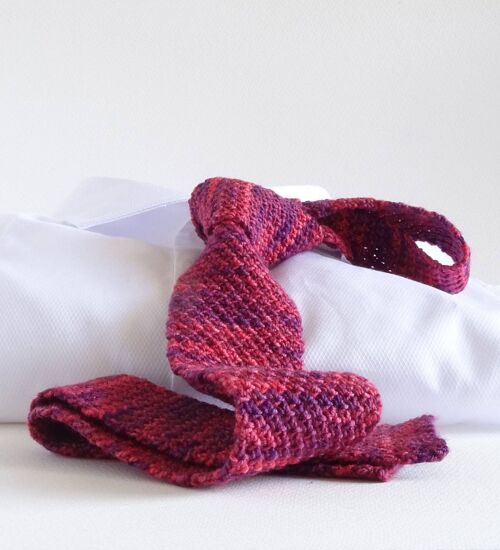 Carmine Red Hand-Knitted Tie