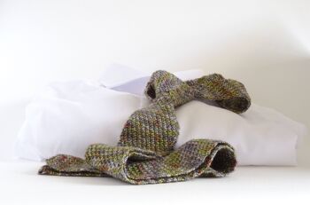 Cravate tricotée à la main en lichen de soie 3