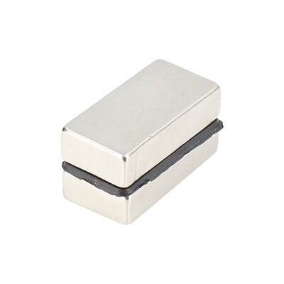 Pack of square magnets