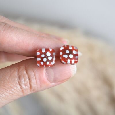 Stud earrings with polka dots, Handmade with glass and 925 sterling silver