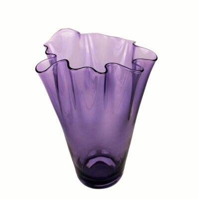 Jarrón de cristal ondulado violeta