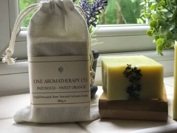 Savon Végétalien Patchouli & Orange Douce | Une compagnie d'aromathérapie. 2