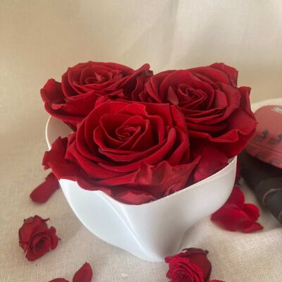 Caja de flores 3 Rosas Eternas