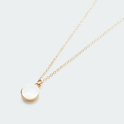 Mother of pearl round charm necklace gold