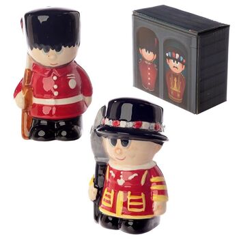 Ensemble de sel et de poivre en céramique Guardsman et Beefeater 1