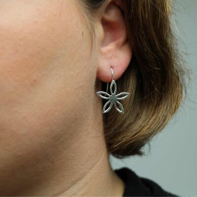 Small flower silver earrings