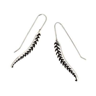 Smooth and oxidized silver ribbed leaf earrings