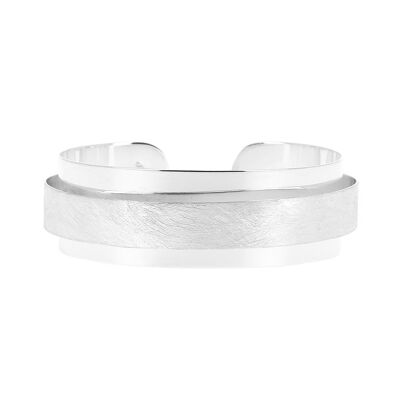 Smooth silver bracelet with a brushed silver band