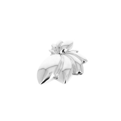 Embossed flower silver pendant