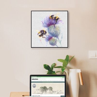 Wall Art Board, Bees on Thistle, di Jane Bannon