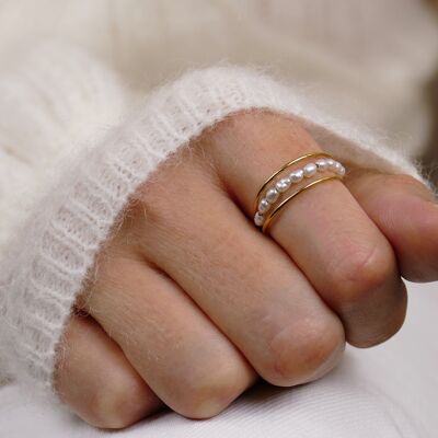 White MOLLY Ring