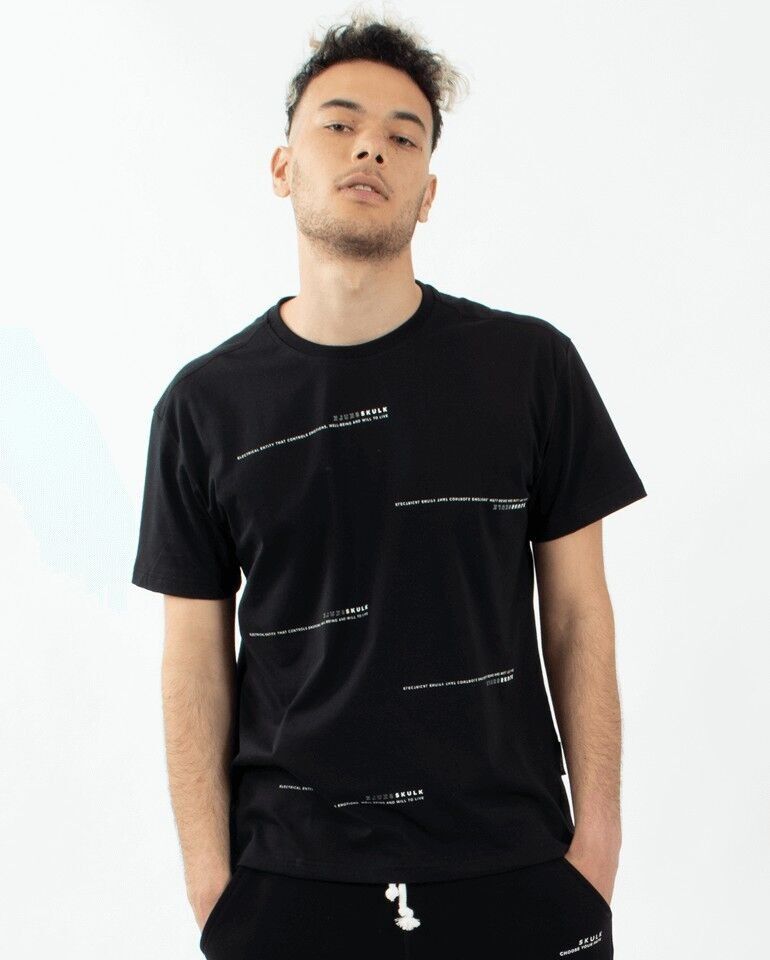 Maglietta con frasi nere