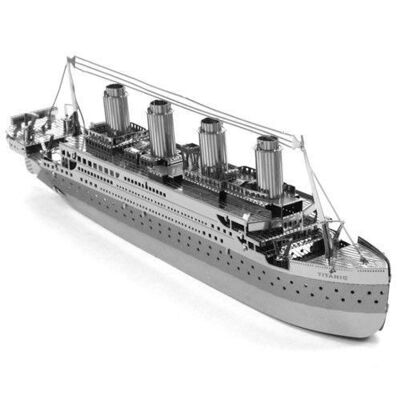 Titanic metal construction kit