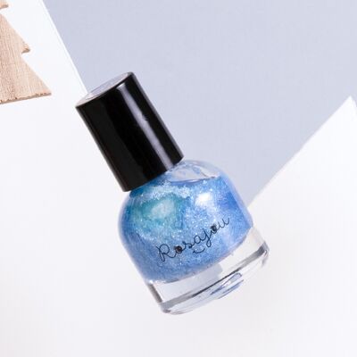 "Frosted" pearly blue peel-off nail polish for children