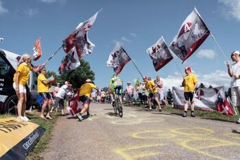 sur asphalte. Passionné de motos de course. Des personnalités passionnantes - les plus beaux itinéraires et cols - tout ce que vous devez savoir. cyclisme 4