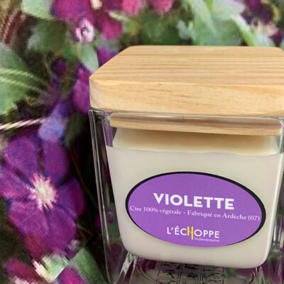 100% VEGETABLE WAX SCENTED CANDLE SOYA. 8X8 190 G PURPLE