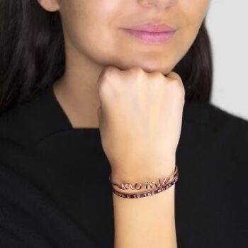 "MAMIE" bracelet jonc en fil lettering rosé à message 2