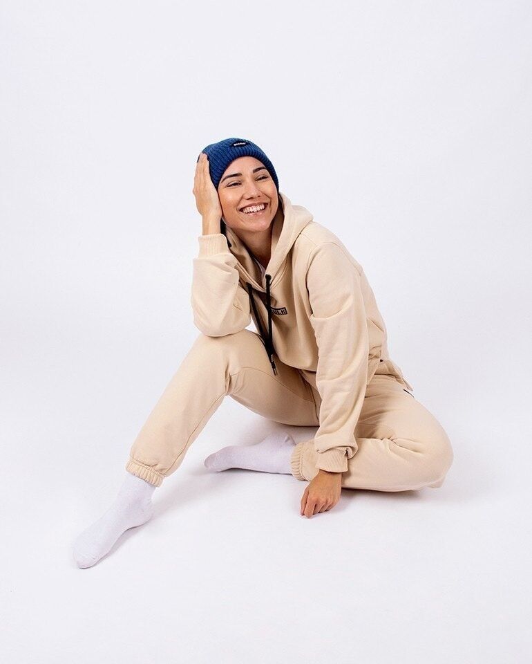 Felpa con cappuccio beige lucido