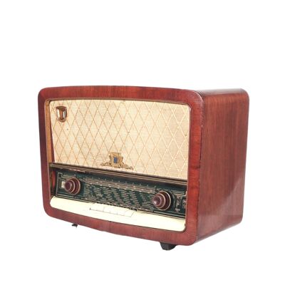 Radiola RA 575 A from 1956: Vintage Bluetooth radio