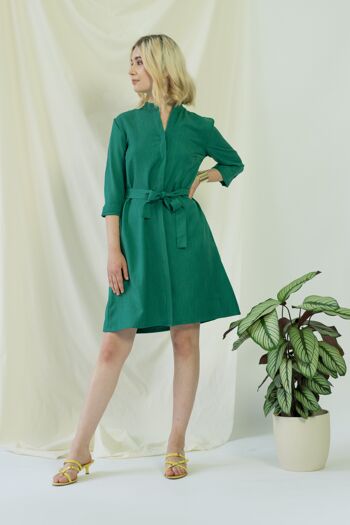 Narine | Robe chemise à manches longues en vert 4