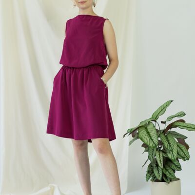 Bella | Sleeveless drapey dress in sangria