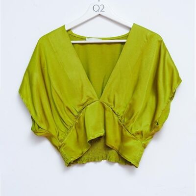 Short sleeve cropped satin top in green