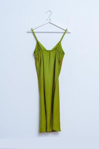 Robe courte en satin verte 2