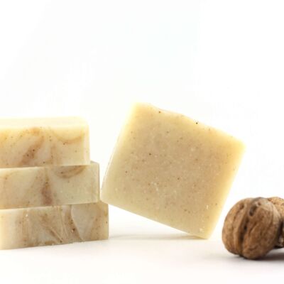 Exfoliating soap with Périgord walnuts In bulk without packaging