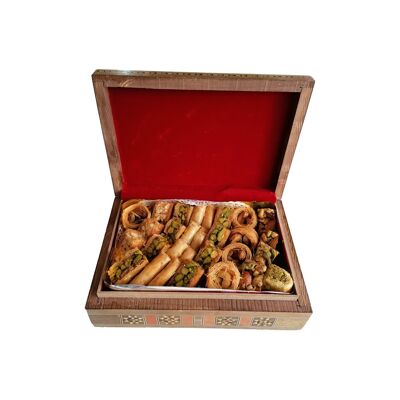 Mixed baklava oriental wooden box 750g